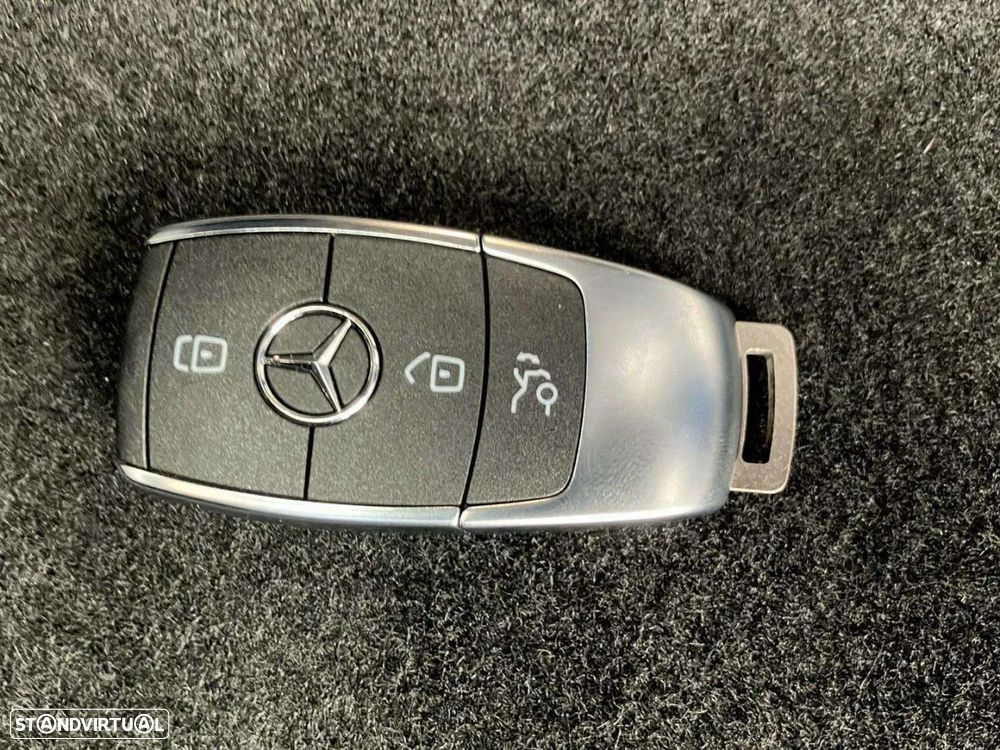 Mercedes-Benz EQB 300 4Matic Progressive - 18