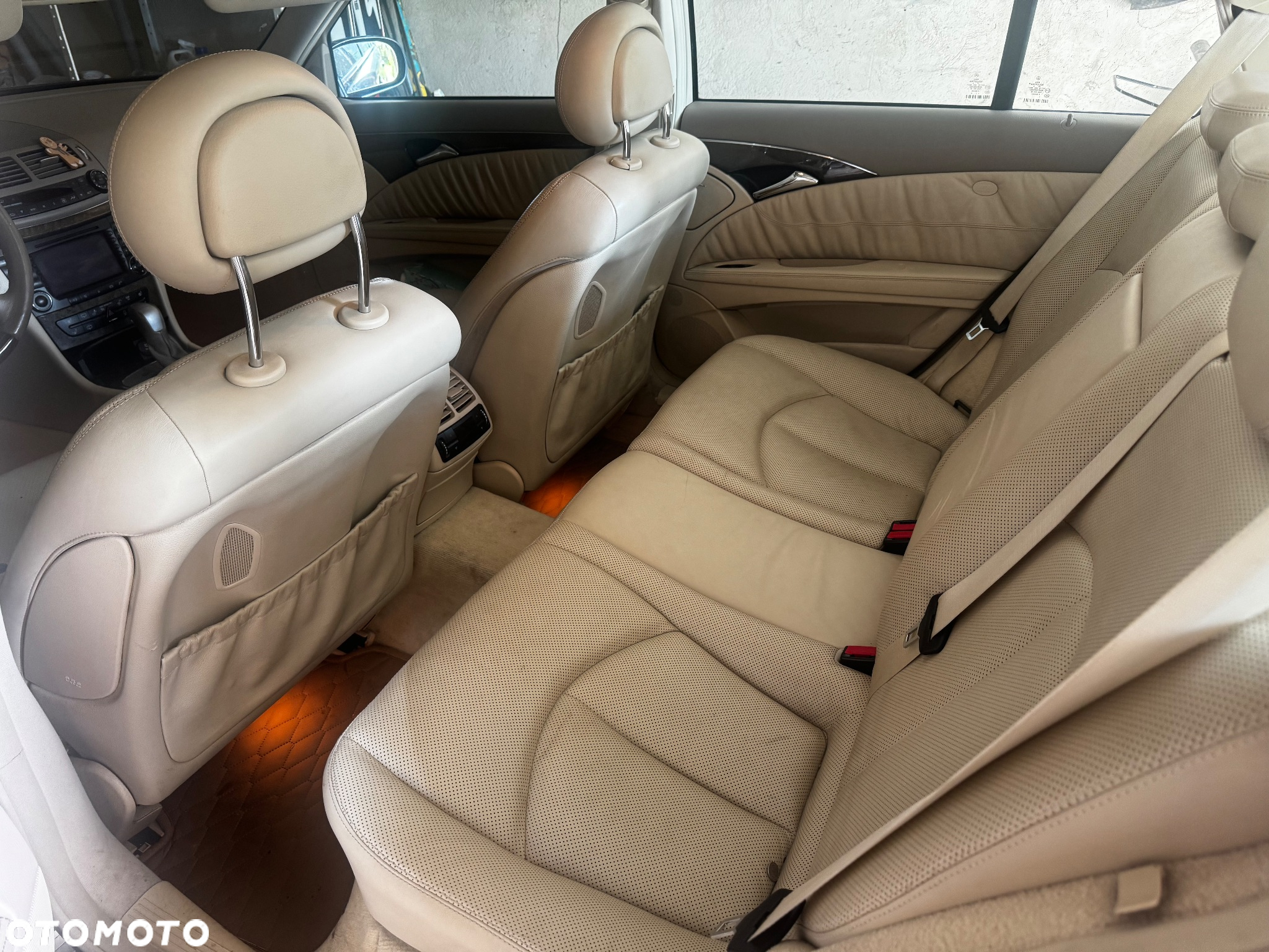 Mercedes-Benz Klasa E 500 4-Matic T Avantgarde - 11