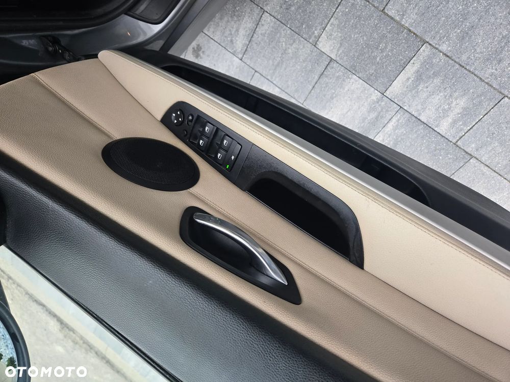 BMW Seria 3 320d xDrive DPF - 20