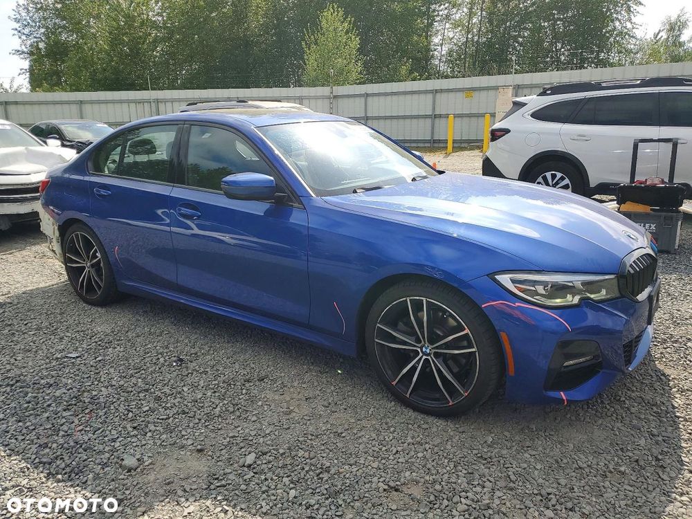 BMW Seria 3 330i xDrive M Sport - 3