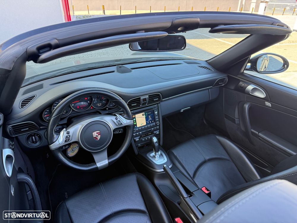 Porsche 911 Carrera PDK — fotografia 16