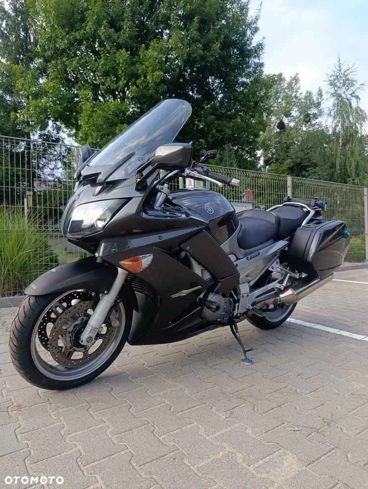 Yamaha FJR - 17