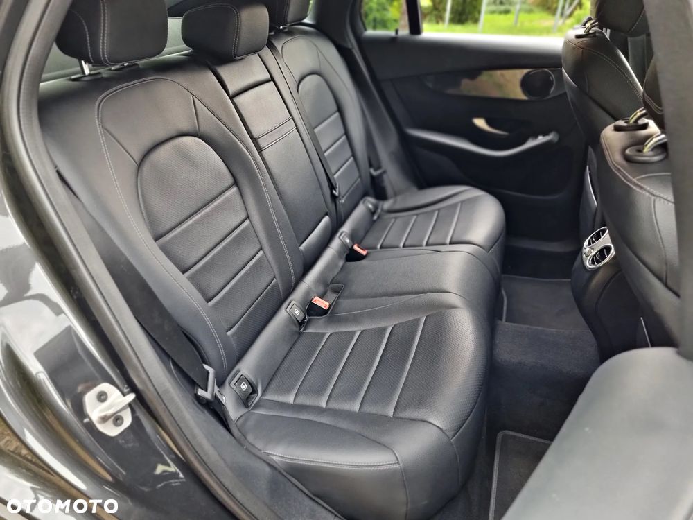 Mercedes-Benz GLC 200 4Matic 9G-TRONIC - 27