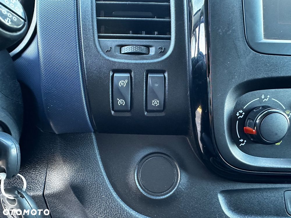 Opel Vivaro - 29