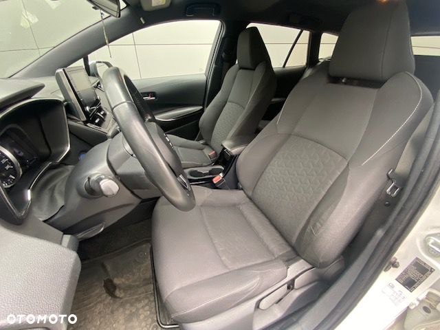 Toyota Corolla 1.8 Hybrid Comfort - 23