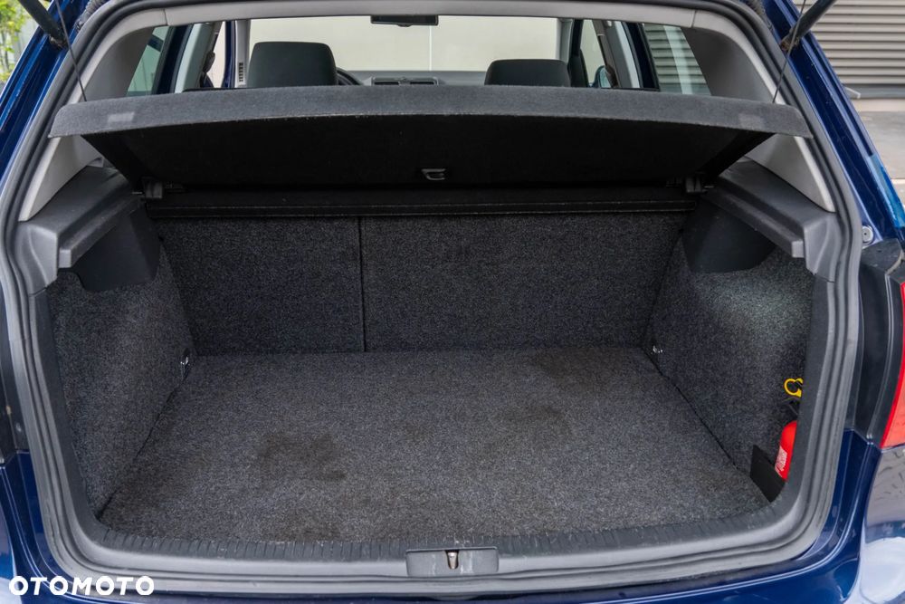 Volkswagen Golf 1.6 Comfortline - 23