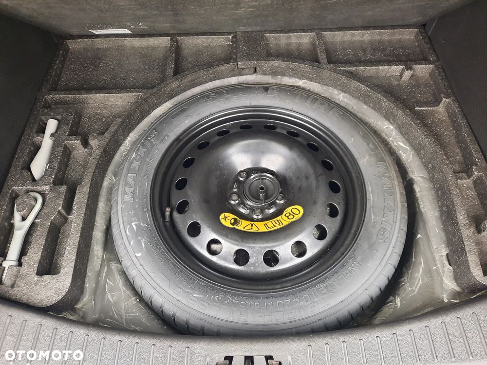 Ford Kuga 2.0 TDCi 2x4 Titanium - 24