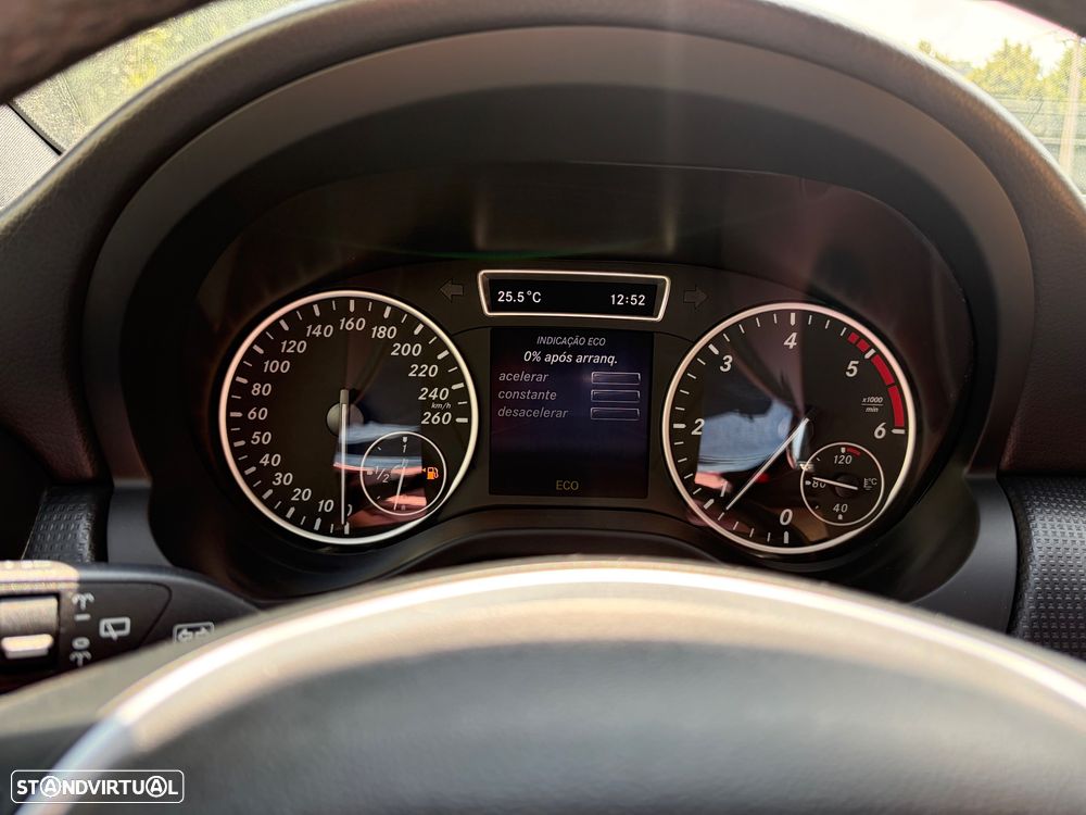 Mercedes-Benz A 180 CDI AMG Line - 17