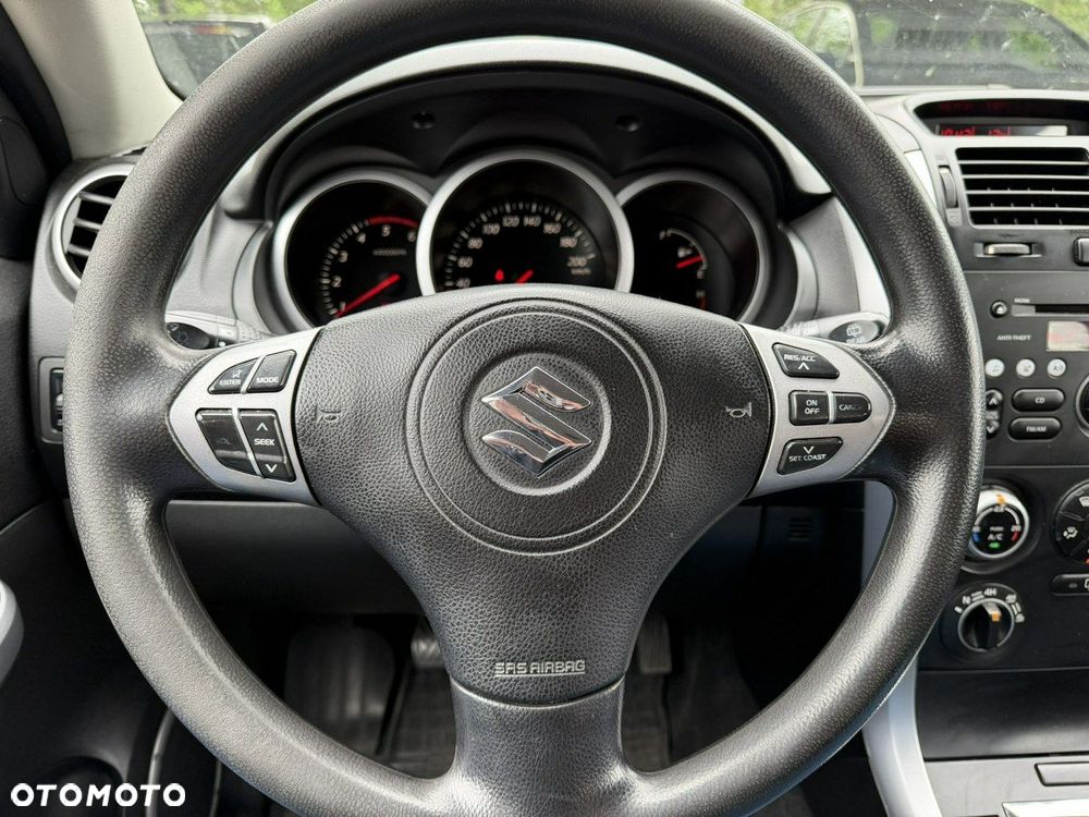 Suzuki Grand Vitara - 16