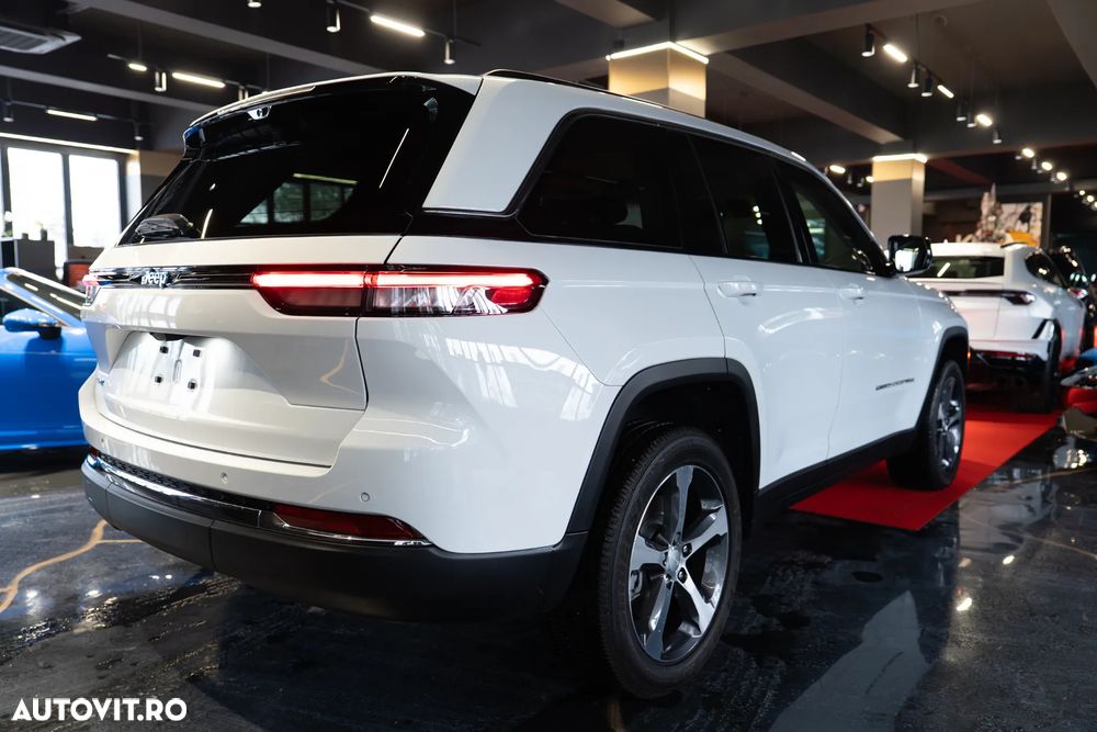 Jeep Grand Cherokee - 19