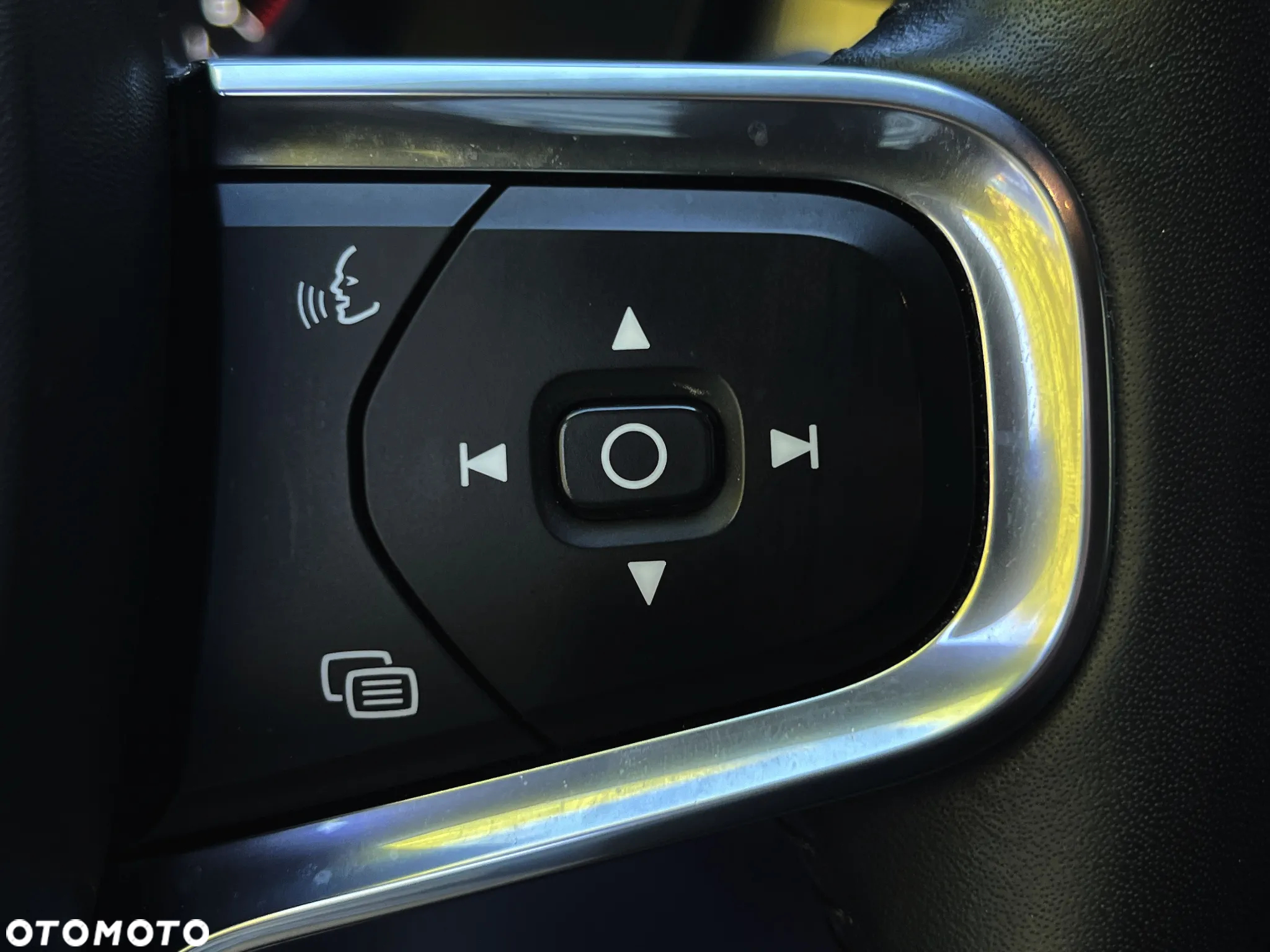 Volvo XC 40 D4 AWD Geartronic Momentum - 30