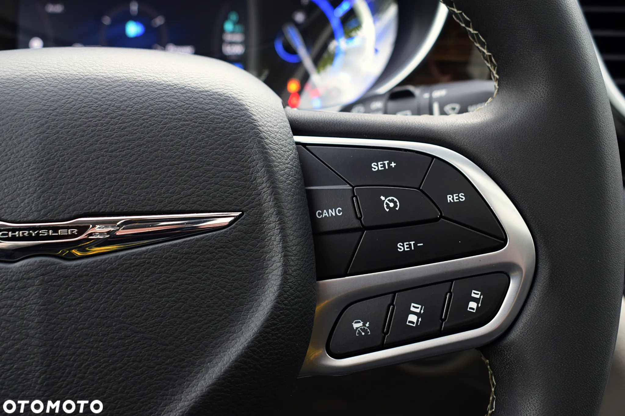 Chrysler Pacifica - 14