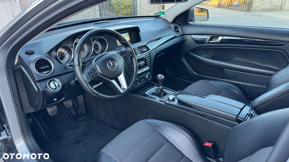 Mercedes-Benz Klasa C 180 BlueEFFICIENCY - 18