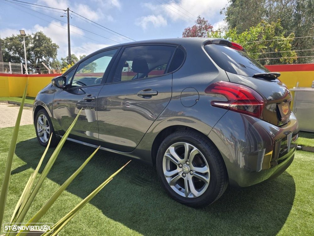 Peugeot 208 1.2 PureTech Allure - 4