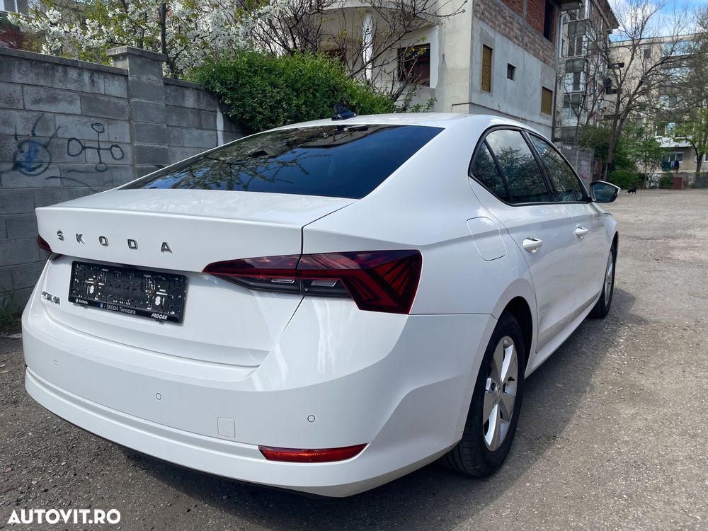Skoda Octavia 2.0 TDI DSG Ambition - 6