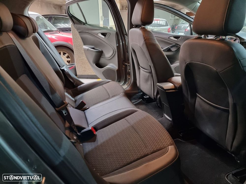 Opel Astra 1.6 CDTI Dynamic S/S - 11