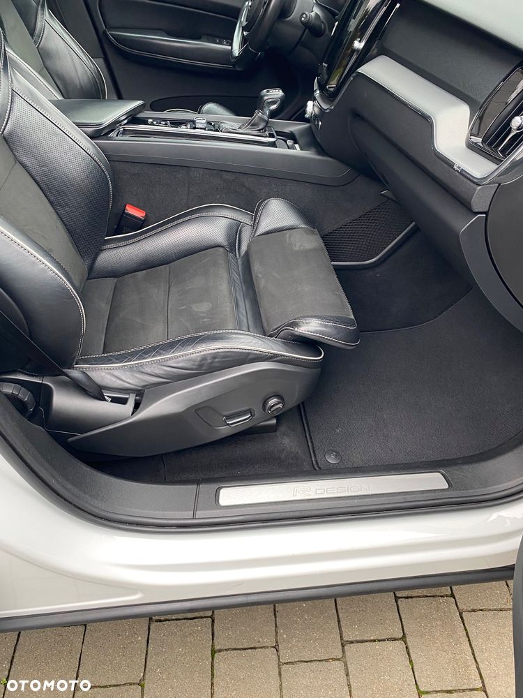Volvo XC 60 D4 R-Design - 15