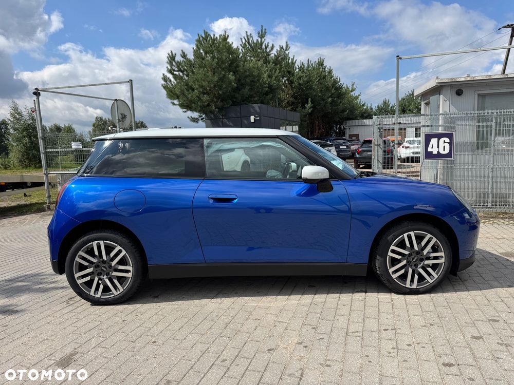 MINI Cooper SE Classic Trim - 2
