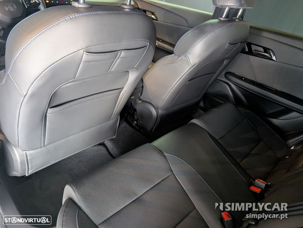 MG MG4 64 kWh Luxury - 7