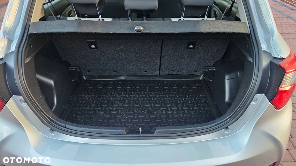 Toyota Yaris 1.0 Premium - 26