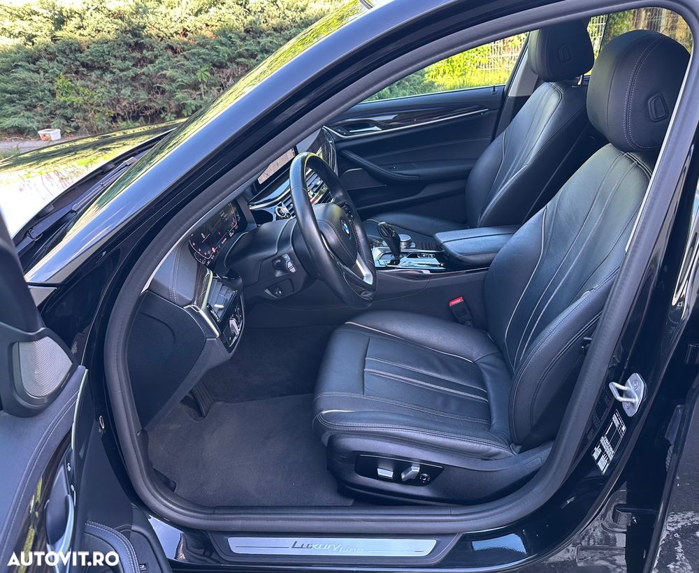 BMW Seria 5 520i AT MHEV - 16
