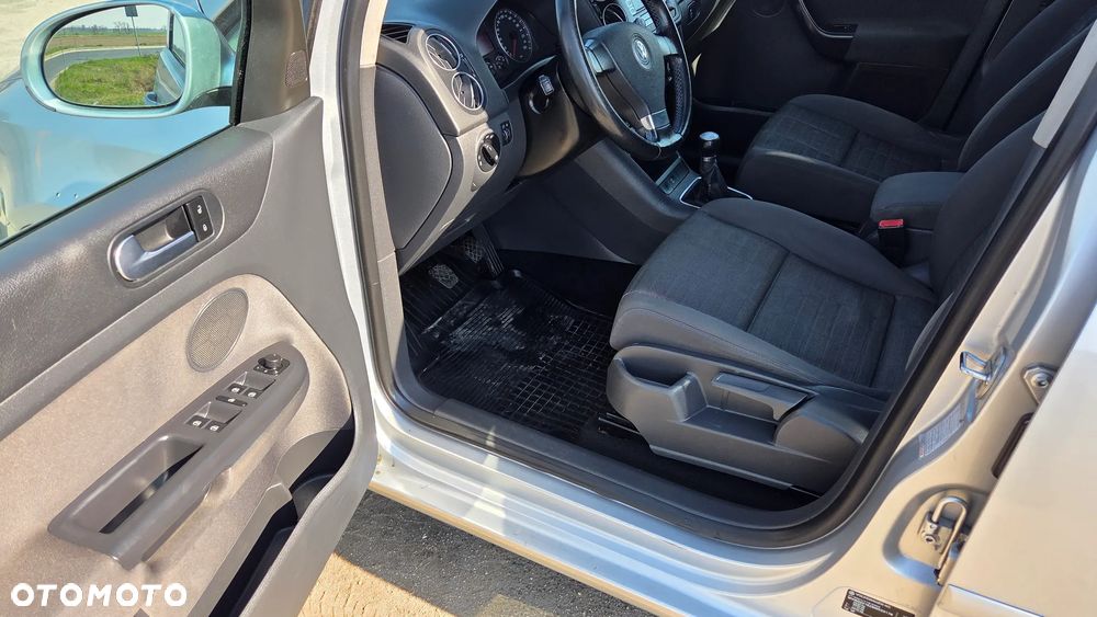 Volkswagen Golf Plus 2.0 TDI Comfortline - 26