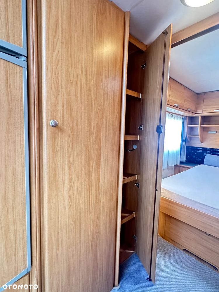 Adria CLASSICA 743 UP z ALDE , dużą markizą. 6/7 osobowa - 28