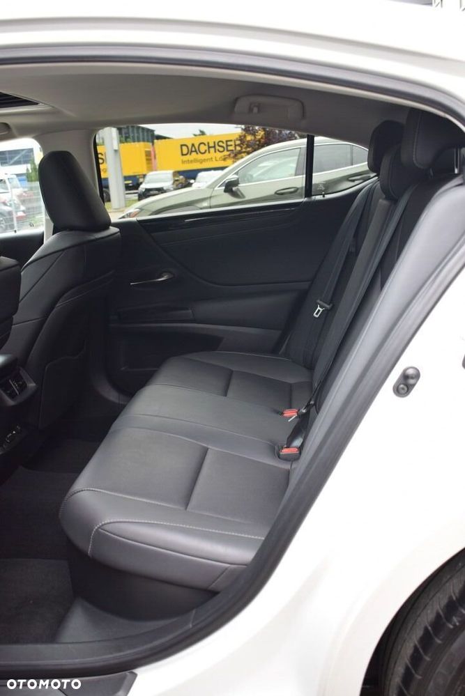 Lexus ES - 15