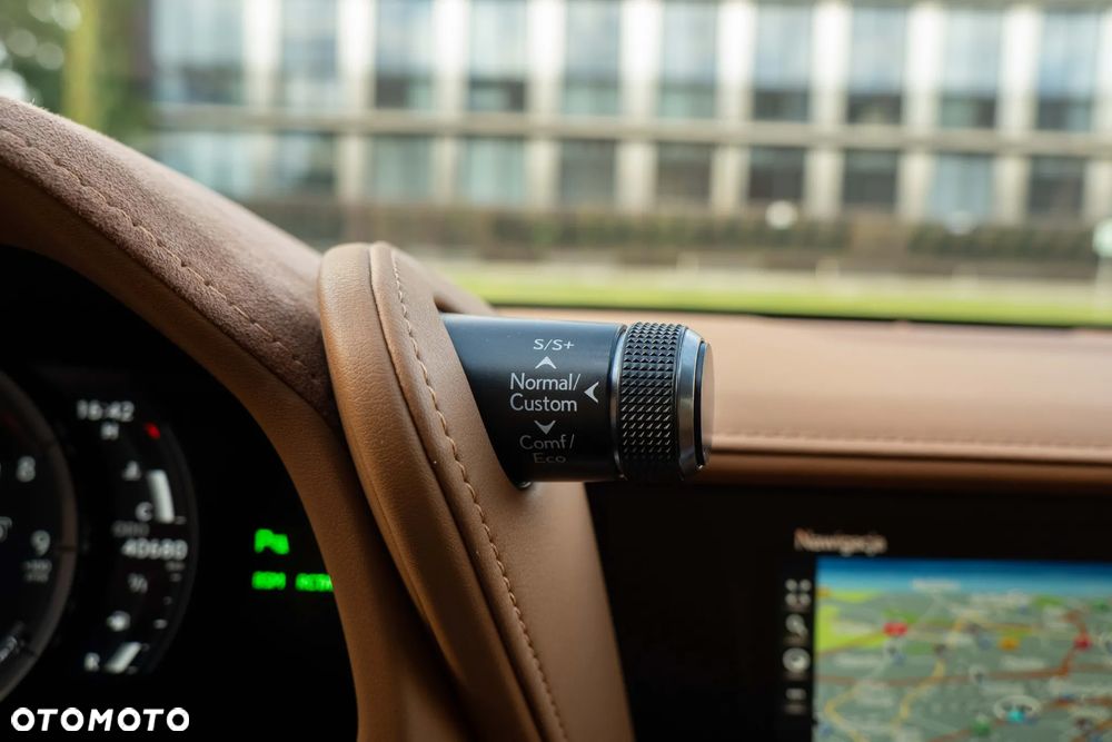 Lexus LC 500 Prestige - 30