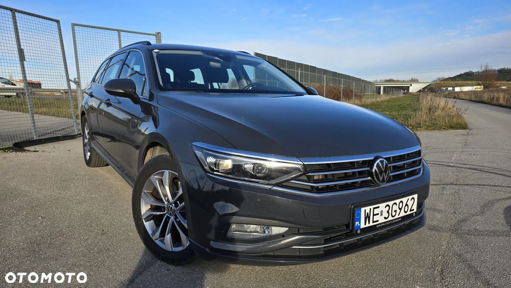 Volkswagen Passat - 11