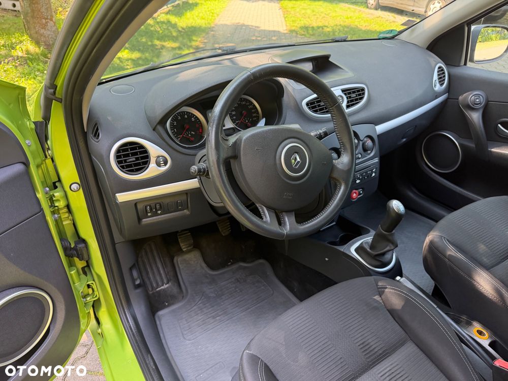 Renault Clio - 13