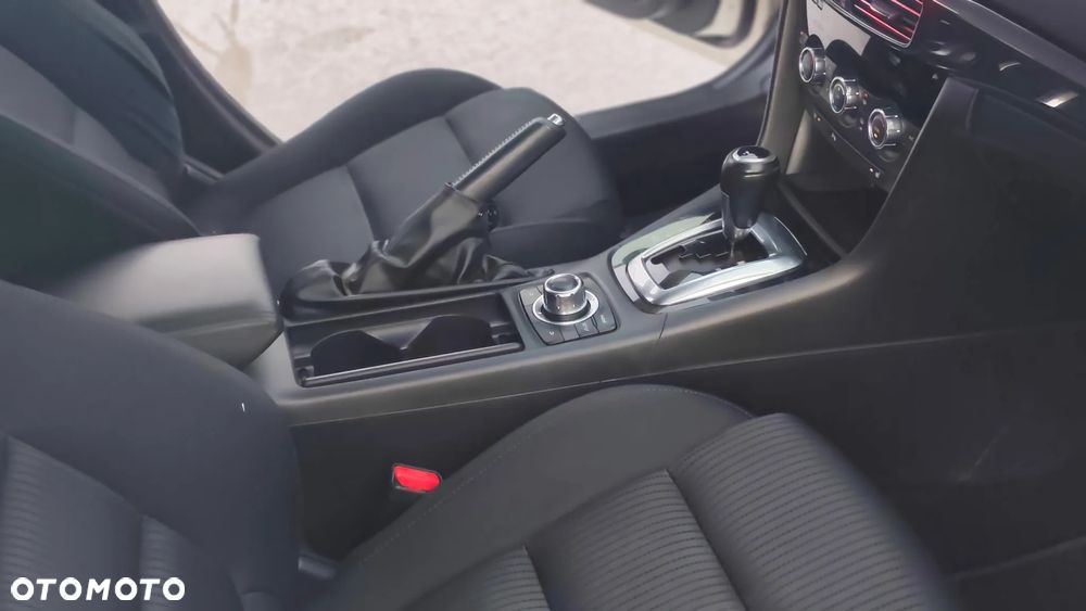 Mazda 6 2.0 Exclusive + - 29