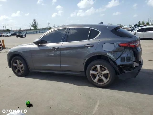 Alfa Romeo Stelvio 2.0 Turbo 16V AT8-Q4 Sprint - 13