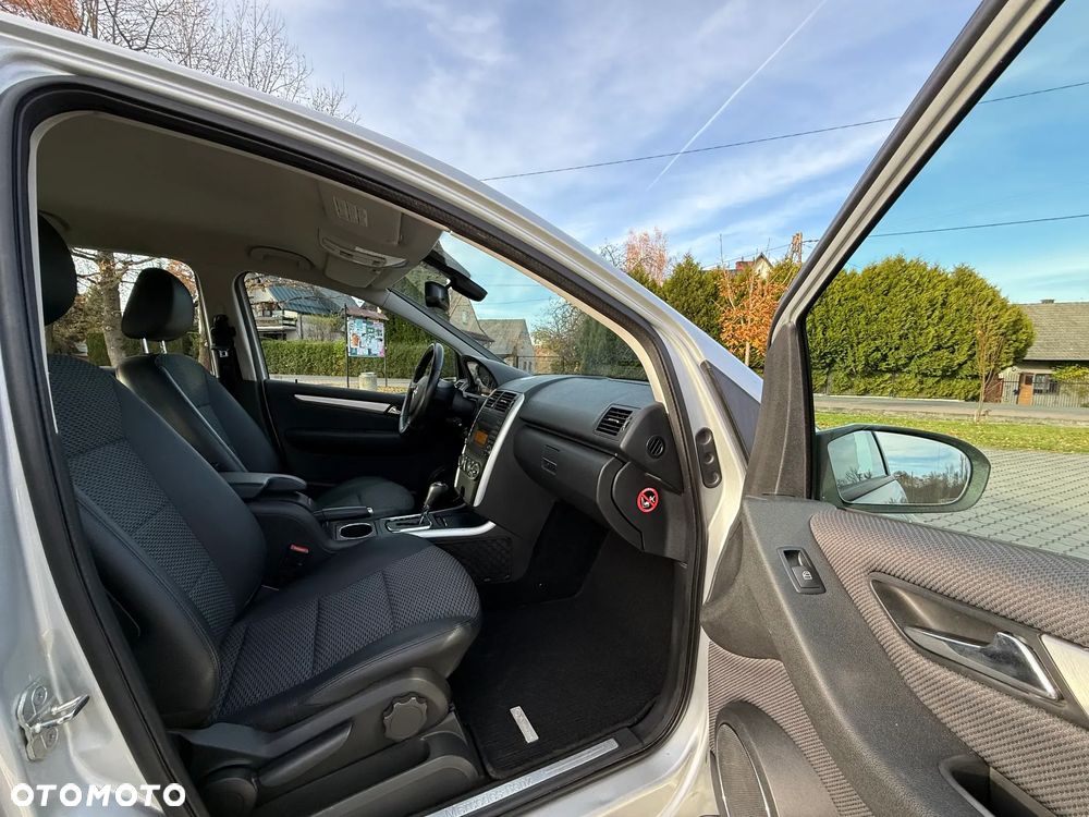 Mercedes-Benz Klasa A 180 CDI Autotronic Avantgarde - 23