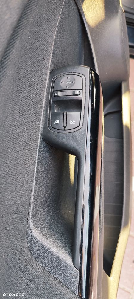 Opel Corsa 1.2 16V Cosmo - 6