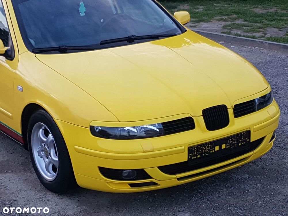 TOLEDO LEON I 98- KLAPA TYŁ TYLNY ŻÓŁTY LS1H - 10