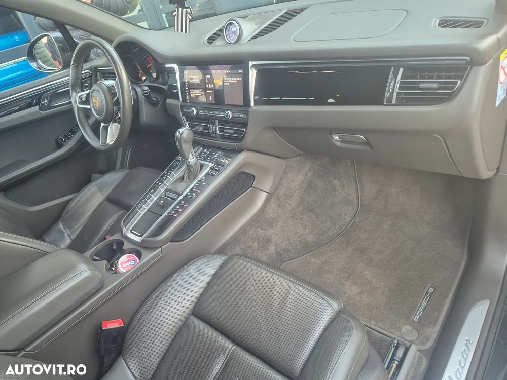 Porsche Macan - 29