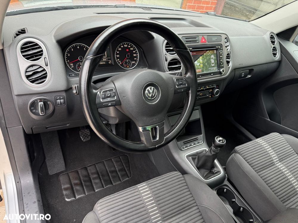 Volkswagen Tiguan - 13