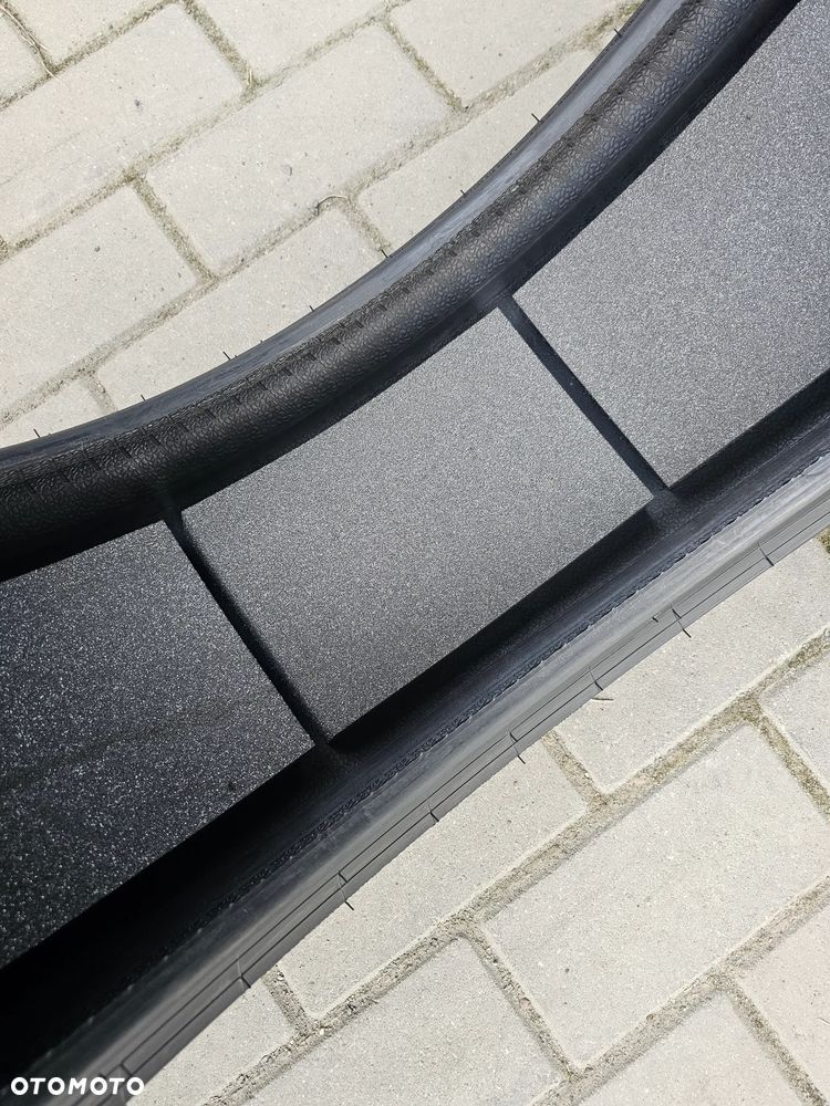 Pirelli P Zero 245/40R21 100 Y - 3