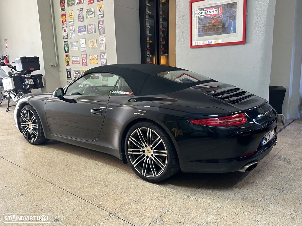 Porsche 911 Série F - 11