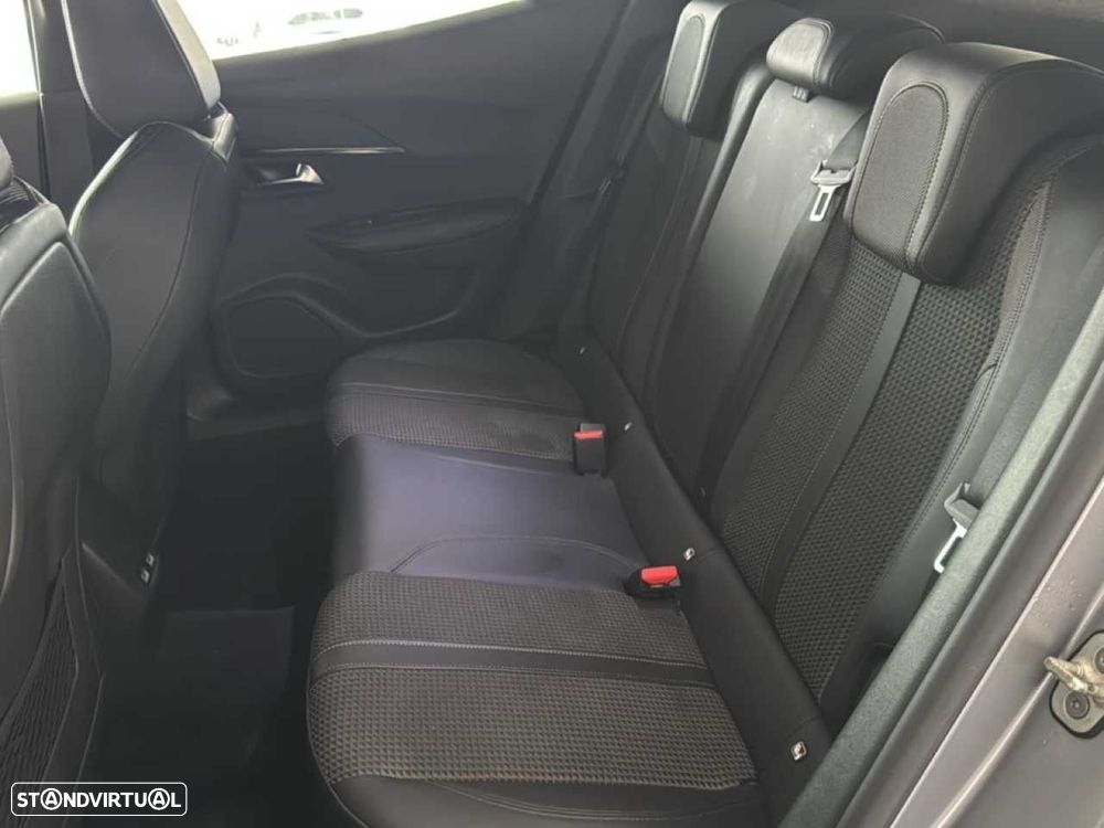 Peugeot 2008 1.2 PureTech GT - 10