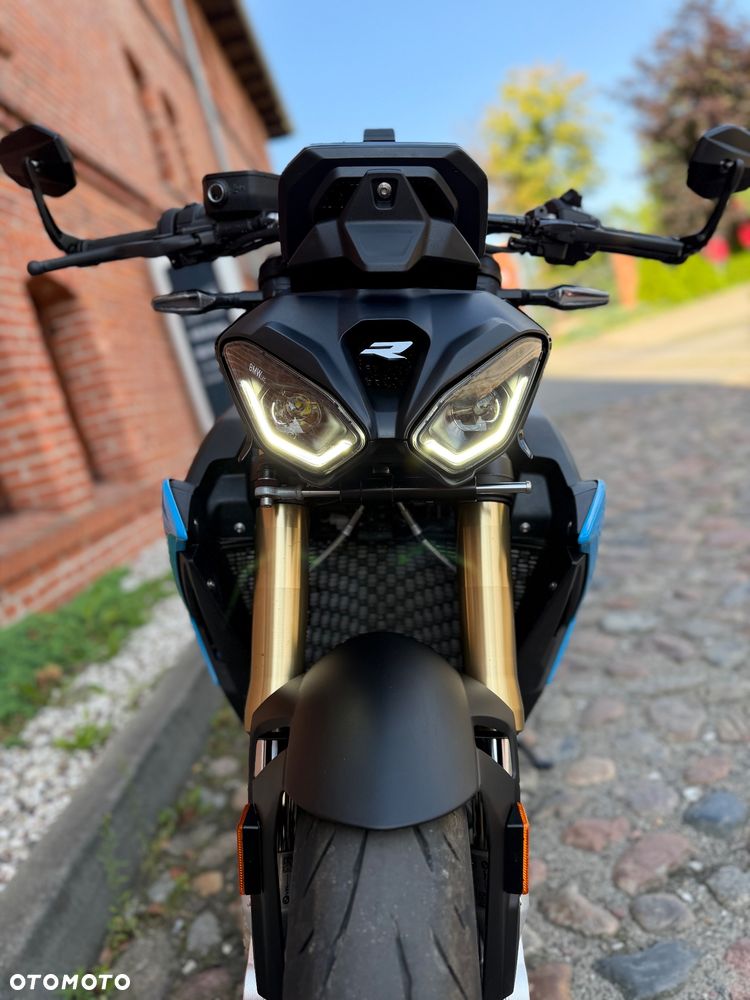 BMW S - 15