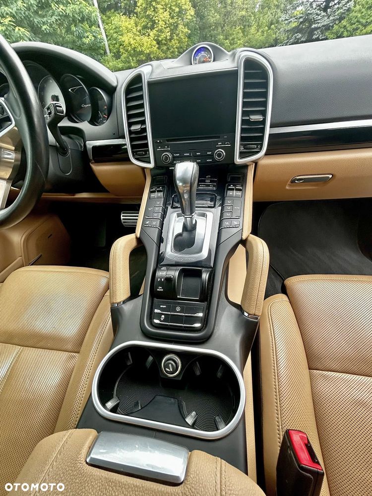 Porsche Cayenne S - 14
