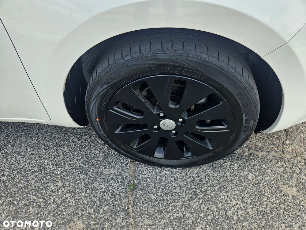 Kia Rio 1.2 Dream Team Edition - 17