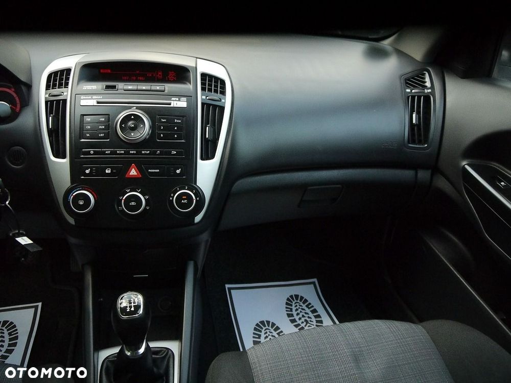 Kia Ceed 1.4 Comfort - 24