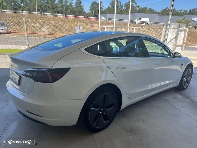 Tesla Model 3 - 7