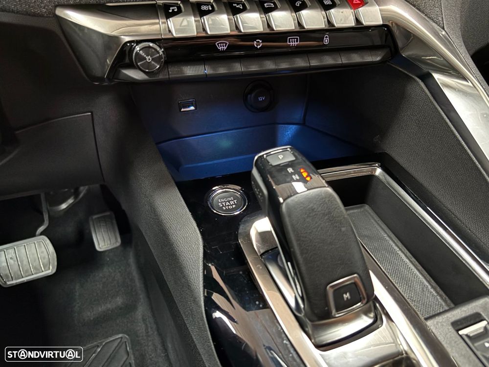 Peugeot 5008 1.5 BlueHDi Allure Pack EAT8 - 17