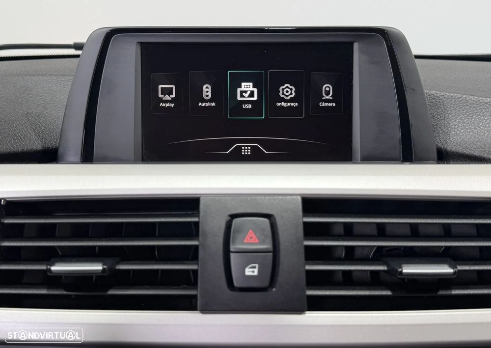 BMW 318 d Line Luxury - 35