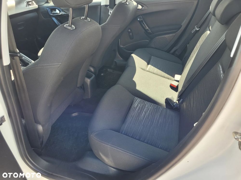 Peugeot 208 PureTech 68 Like - 17