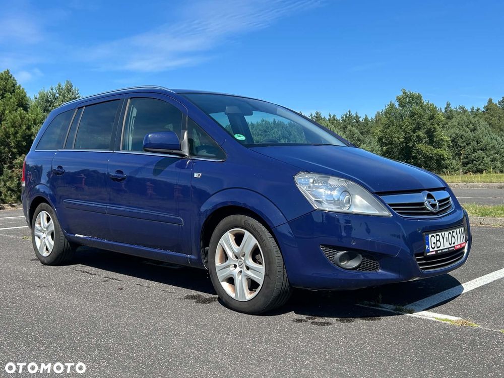 Opel Zafira - 1